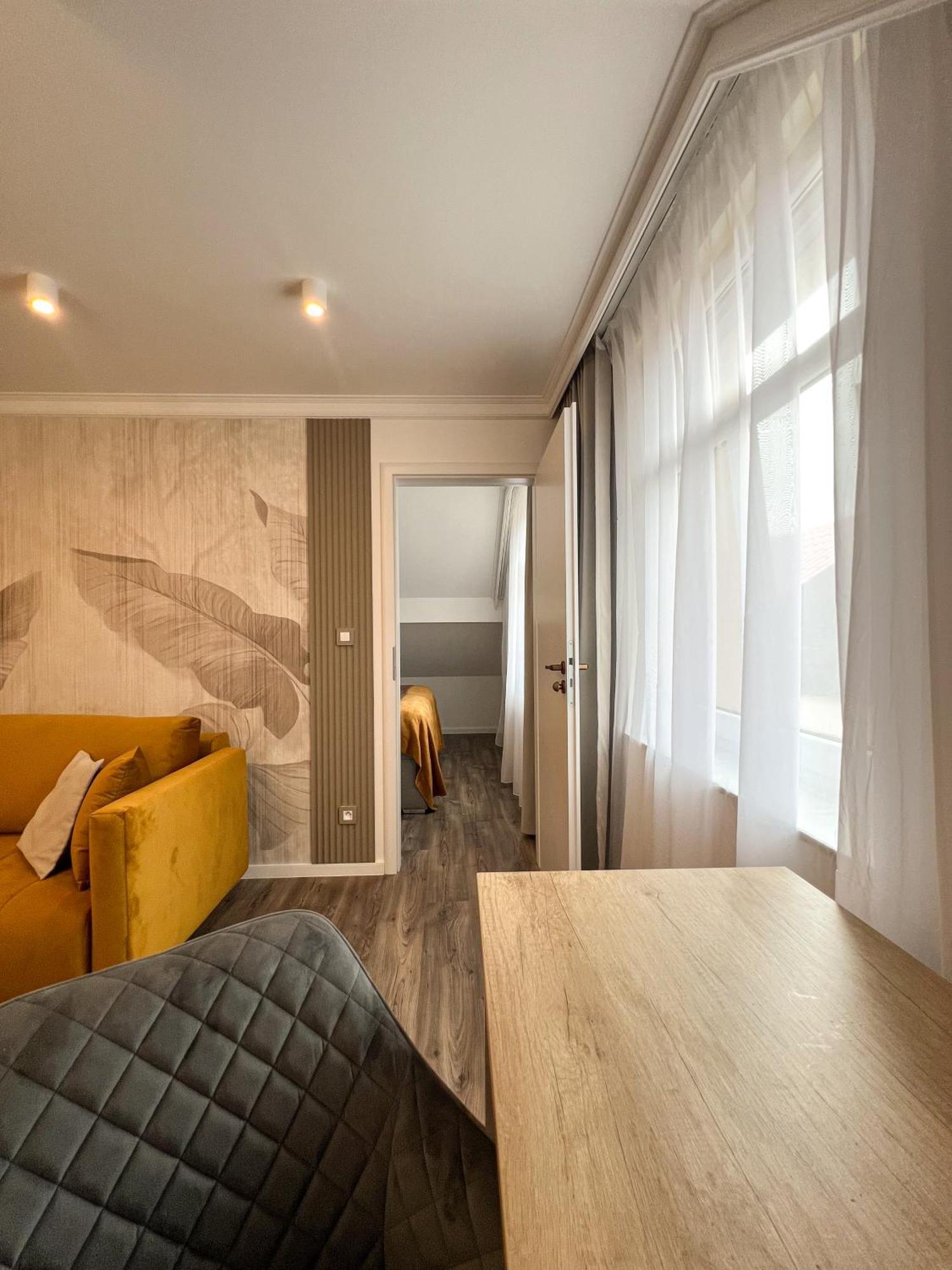 Hotel Lony Mochov Esterno foto