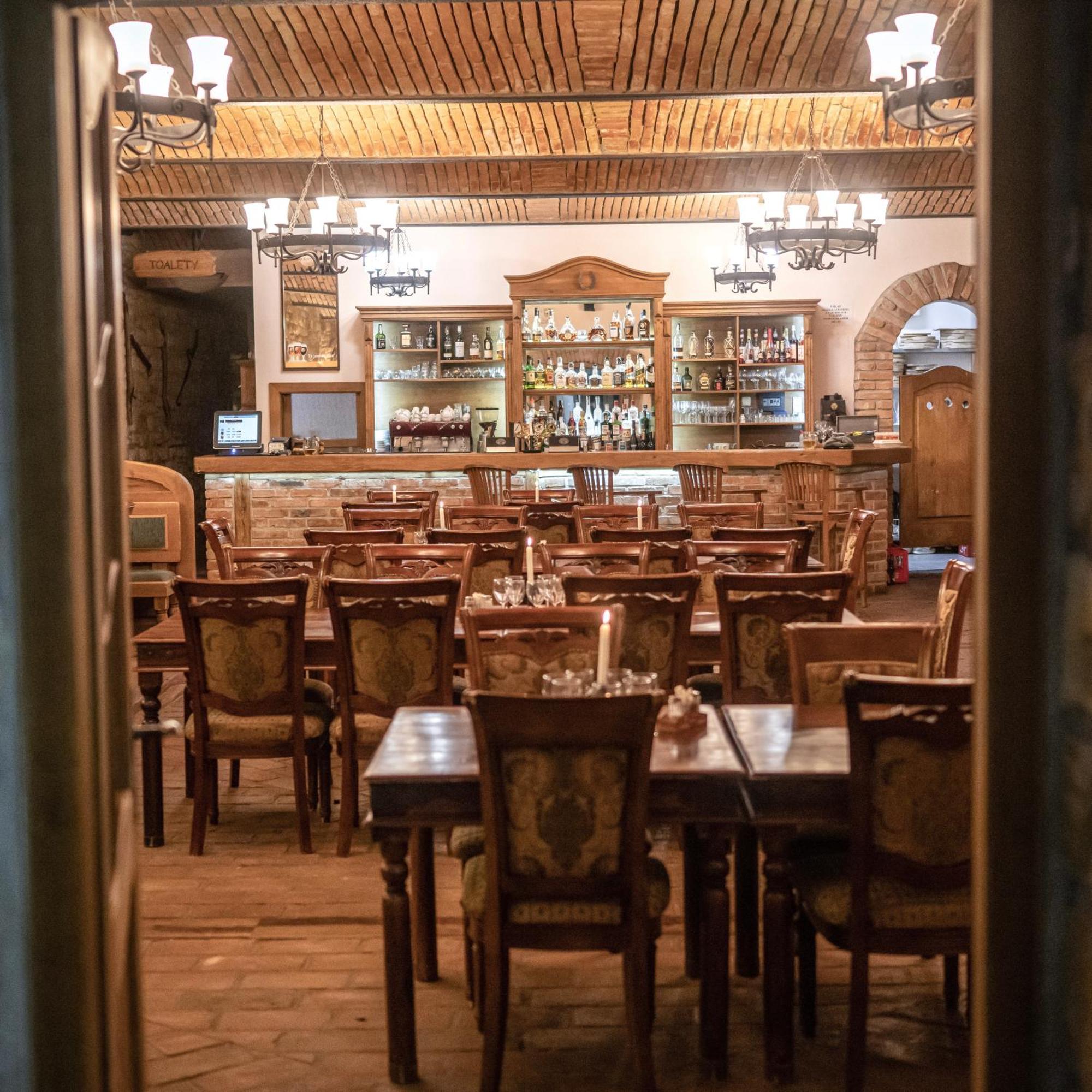 Hotel Lony Mochov Esterno foto